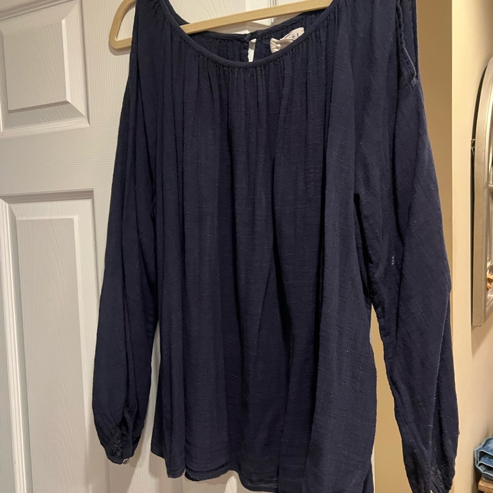 Velvet by Graham & Spencer Navy Blouse